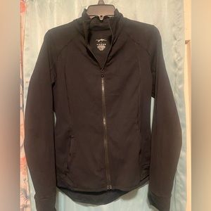 It’s a cute slimming jacket, goes with any thing and everything.